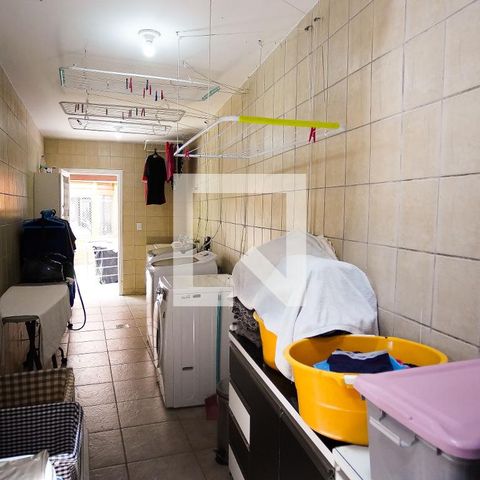 Casa à venda com 570m², 8 quartos e 4 vagasÁrea de Serviço 2
