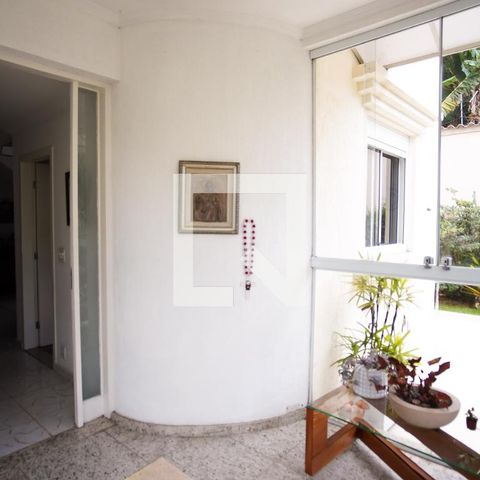 Casa à venda com 570m², 8 quartos e 4 vagasVaranda da Frente