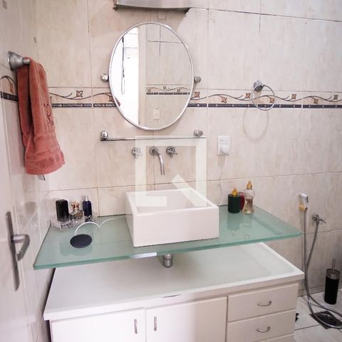 Casa à venda com 570m², 8 quartos e 4 vagasBanheiro do quarto 3