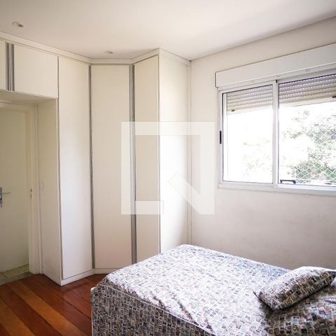 Casa à venda com 570m², 8 quartos e 4 vagasQuarto 3 - Suíte