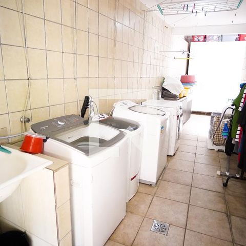 Casa à venda com 570m², 8 quartos e 4 vagasÁrea de Serviço 2
