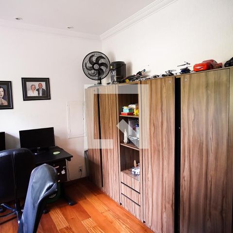 Casa à venda com 570m², 8 quartos e 4 vagasEscritorio 1