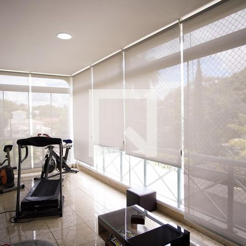 Casa à venda com 570m², 8 quartos e 4 vagasAcademia