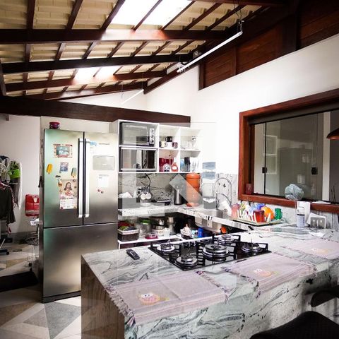 Casa à venda com 570m², 8 quartos e 4 vagasCozinha casa 2