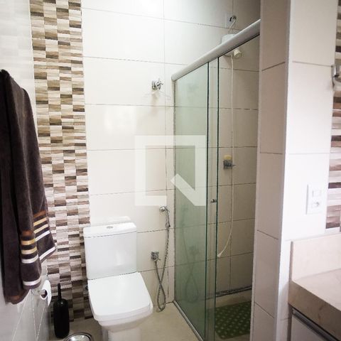 Casa à venda com 570m², 8 quartos e 4 vagasBanheiro do Quarto 4