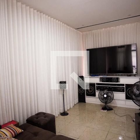Casa à venda com 570m², 8 quartos e 4 vagasSala de cinema