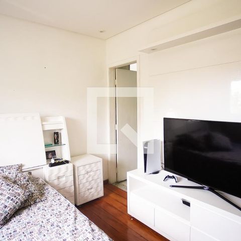 Casa à venda com 570m², 8 quartos e 4 vagasQuarto 3 - Suíte