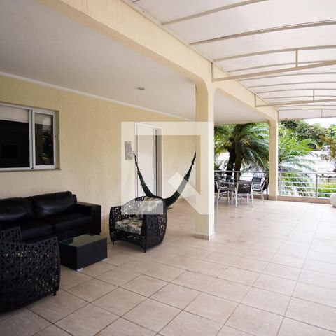 Casa à venda com 570m², 8 quartos e 4 vagasVaranda 2