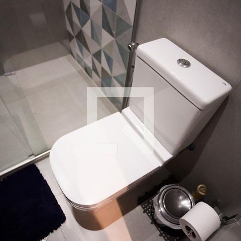 Casa à venda com 570m², 8 quartos e 4 vagasBanheiro casa 2