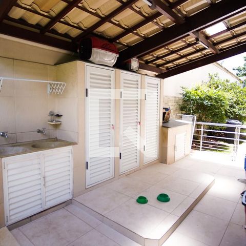 Casa à venda com 570m², 8 quartos e 4 vagasÁrea de Serviço 1