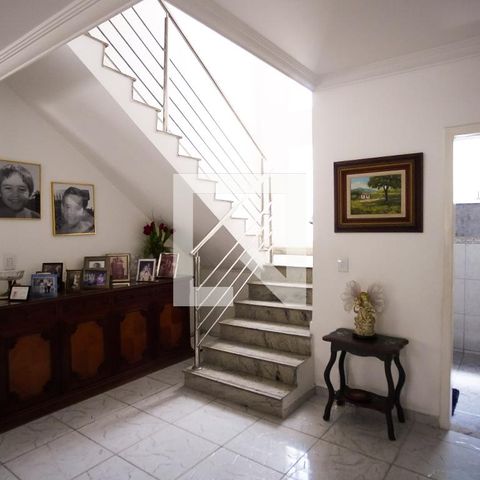 Casa à venda com 570m², 8 quartos e 4 vagasSala 1