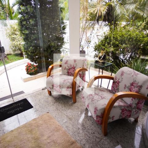 Casa à venda com 570m², 8 quartos e 4 vagasVaranda da Frente