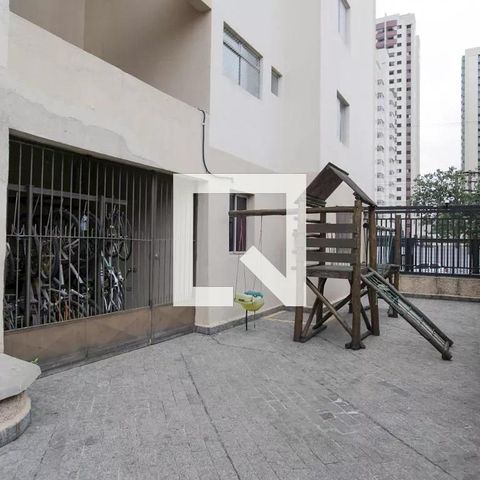 Apartamento para alugar com 67m², 2 quartos e 1 vaga Apartamento para alugar com 67m², 2 quartos e 1 vagaÁrea comum - Playground