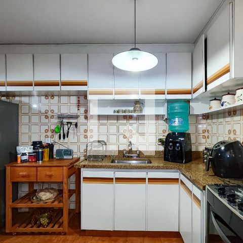 Apartamento à venda com 98m², 3 quartos e 2 vagasCozinha