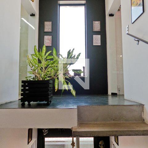 Casa para alugar com 270m², 4 quartos e 1 vagaEscada