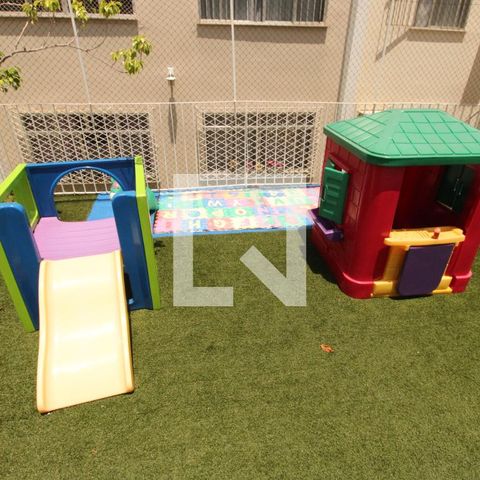 Apartamento à venda com 60m², 3 quartos e sem vagaÁrea comum - Playground