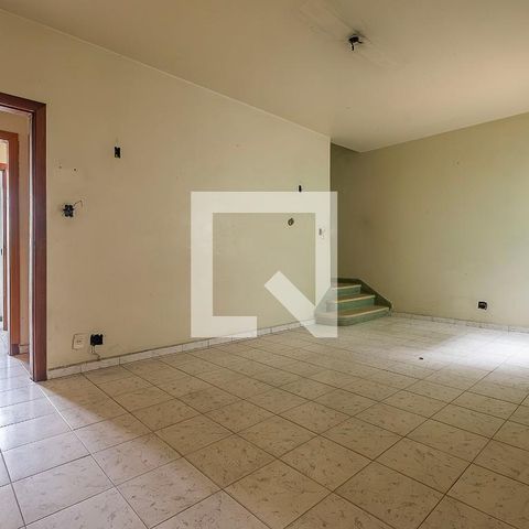 Casa para alugar com 120m², 3 quartos e 2 vagas Casa para alugar com 120m², 3 quartos e 2 vagasSala 2