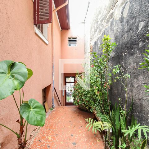 Casa à venda com 360m², 3 quartos e 1 vagaCorredor Externo