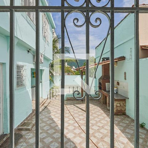 Casa à venda com 250m², 3 quartos e 2 vagasCozinha Vista