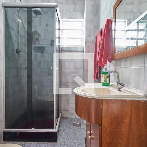 Casa à venda com 250m², 3 quartos e 2 vagasBanheiro 2