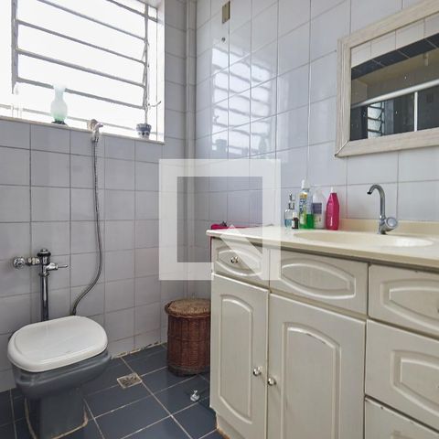 Casa à venda com 250m², 3 quartos e 2 vagasBanheiro