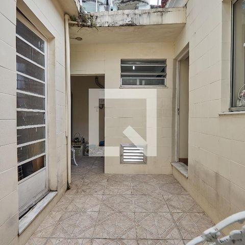 Casa à venda com 250m², 3 quartos e 2 vagasQuintal