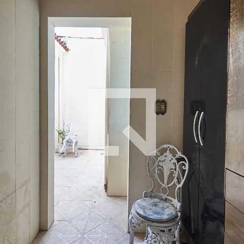 Casa à venda com 250m², 3 quartos e 2 vagasQuarto - Quintal