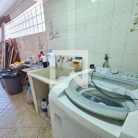 Casa à venda com 234m², 3 quartos e 2 vagasÁrea de Serviço (casa de baixo)