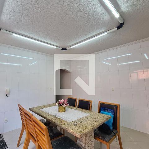 Casa à venda com 234m², 3 quartos e 2 vagasCozinha (casa de baixo)