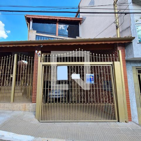 Casa à venda com 234m², 3 quartos e 2 vagasFachada