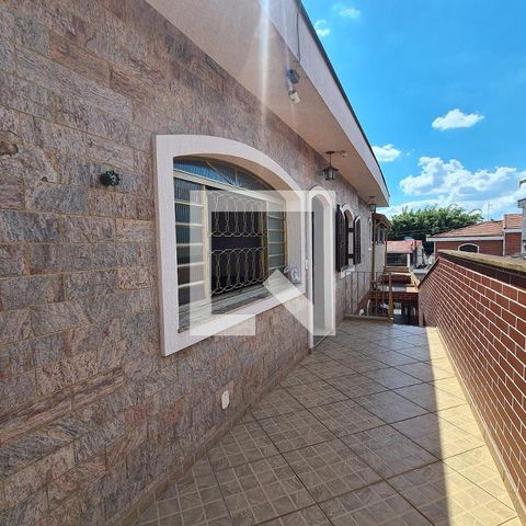 Casa à venda com 234m², 3 quartos e 2 vagasVaranda da Sala (casa de cima)