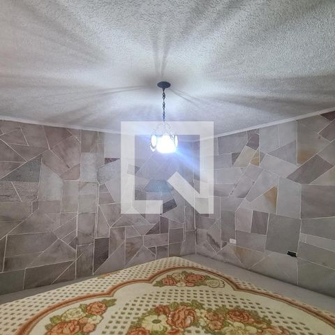 Casa à venda com 234m², 3 quartos e 2 vagasSuíte (casa de baixo)