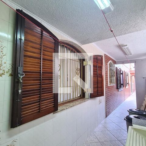Casa à venda com 234m², 3 quartos e 2 vagasÁrea de Serviço (casa de baixo)
