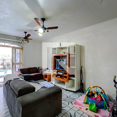 Casa à venda com 400m², 5 quartos e 3 vagasSala