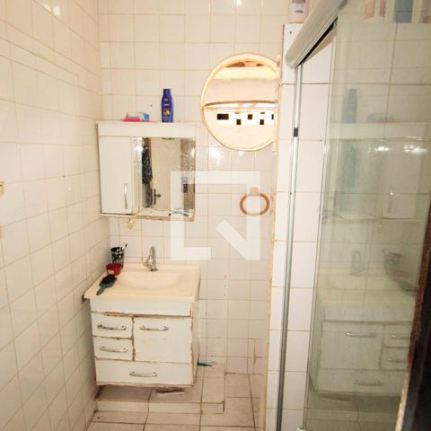 Casa à venda com 420m², 5 quartos e 3 vagasBanheiro 1