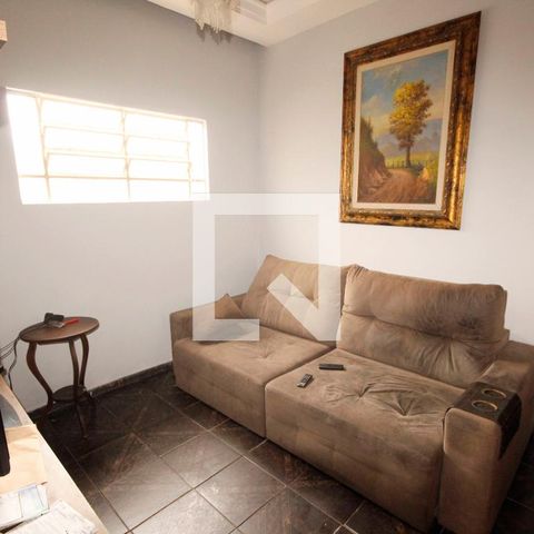 Casa à venda com 420m², 5 quartos e 3 vagasSala