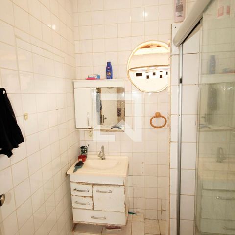 Casa à venda com 420m², 5 quartos e 3 vagasBanheiro 1