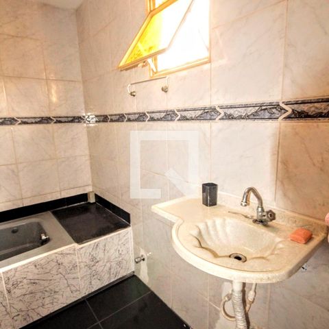 Casa à venda com 420m², 5 quartos e 3 vagasBanheiro 2