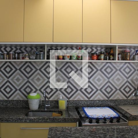 Apartamento à venda com 130m², 2 quartos e 2 vagasCozinha