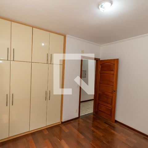 Casa à venda com 190m², 4 quartos e 3 vagasQuarto 1