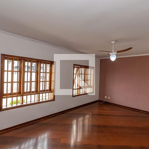 Casa à venda com 190m², 4 quartos e 3 vagasSala de Estar 