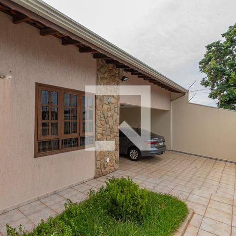 Casa à venda com 190m², 4 quartos e 3 vagasFachada 