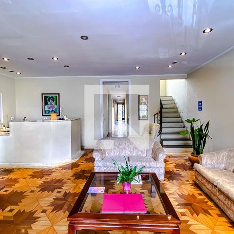 Casa para alugar com 600m², 8 quartos e 15 vagasSala