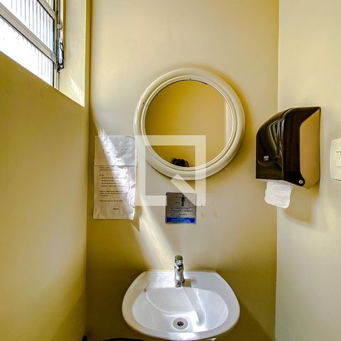 Casa para alugar com 600m², 8 quartos e 15 vagasBanheiro 3