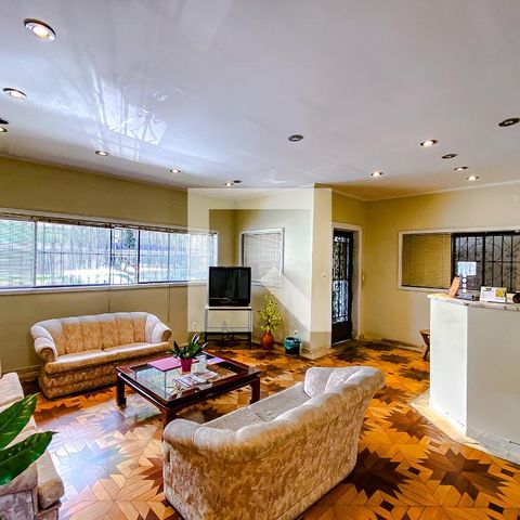 Casa para alugar com 600m², 8 quartos e 15 vagasSala