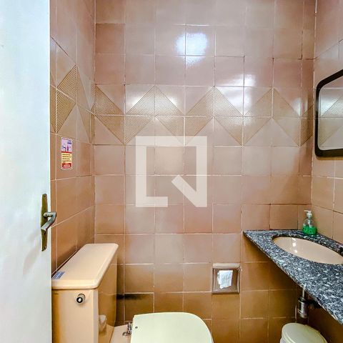 Casa para alugar com 600m², 8 quartos e 15 vagasBanheiro 4