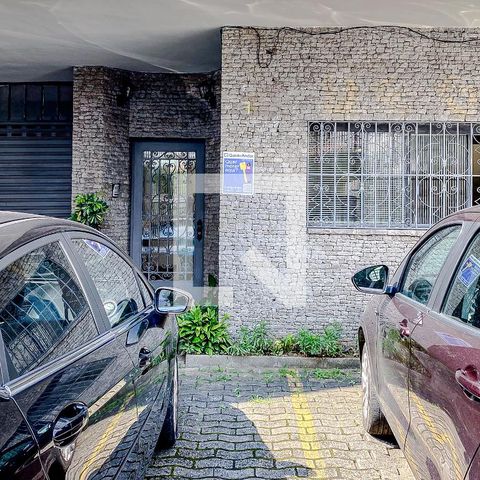 Casa para alugar com 600m², 8 quartos e 15 vagasFachada