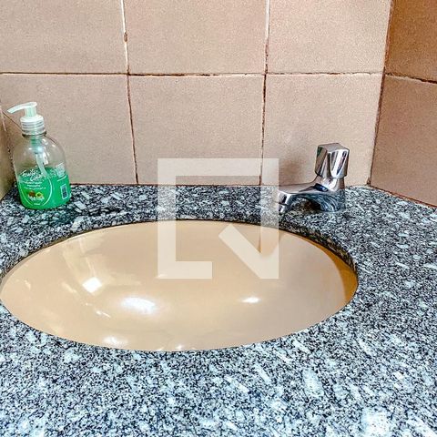 Casa para alugar com 600m², 8 quartos e 15 vagasBanheiro 4