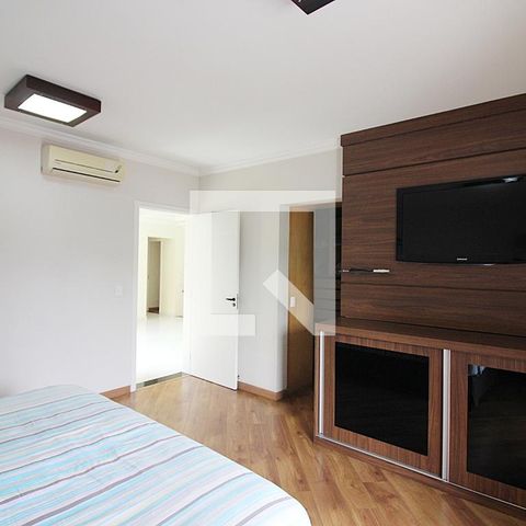 Casa à venda com 300m², 3 quartos e 4 vagasSuíte 1
