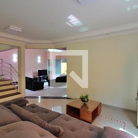 Casa à venda com 300m², 3 quartos e 4 vagasSala 2